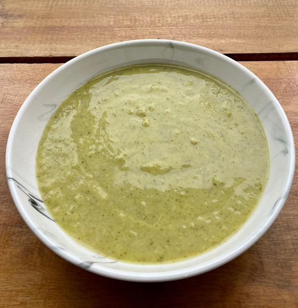 Potage aux haricots de Lima, petits pois et courgettes avec pesto - Par Cemé