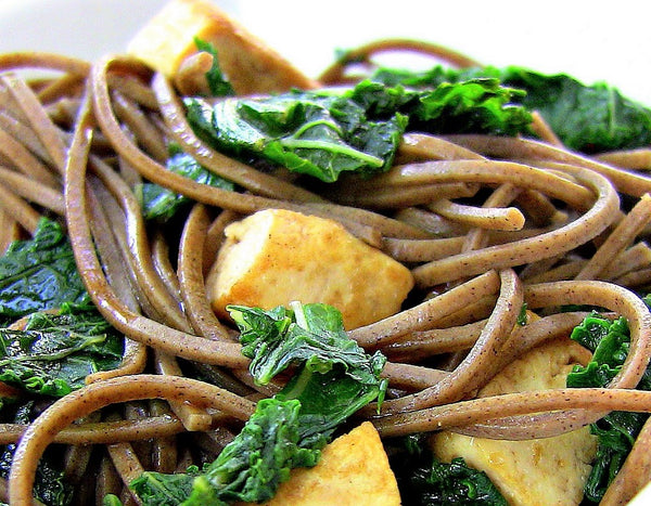 Nouilles soba aux épinards et tofu|Soba noodles with spinach and tofu - Par Cemé